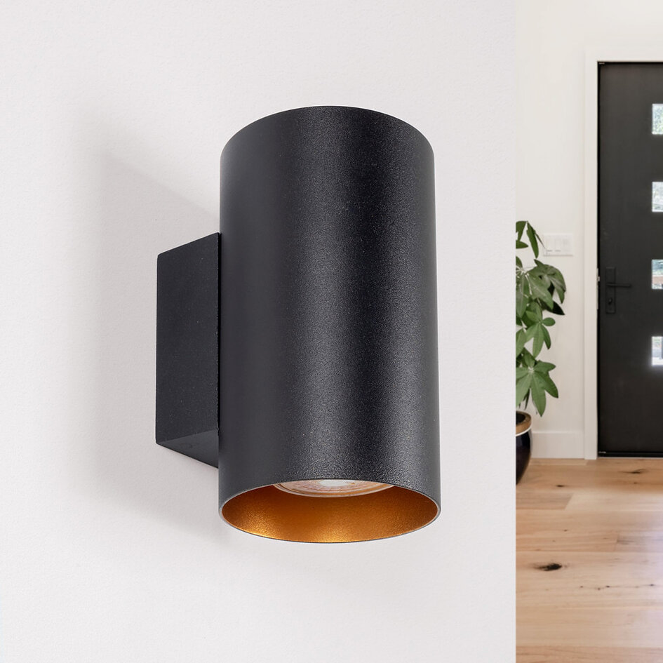 Moderne wandlamp zwart met gouden binnenkant - Meg