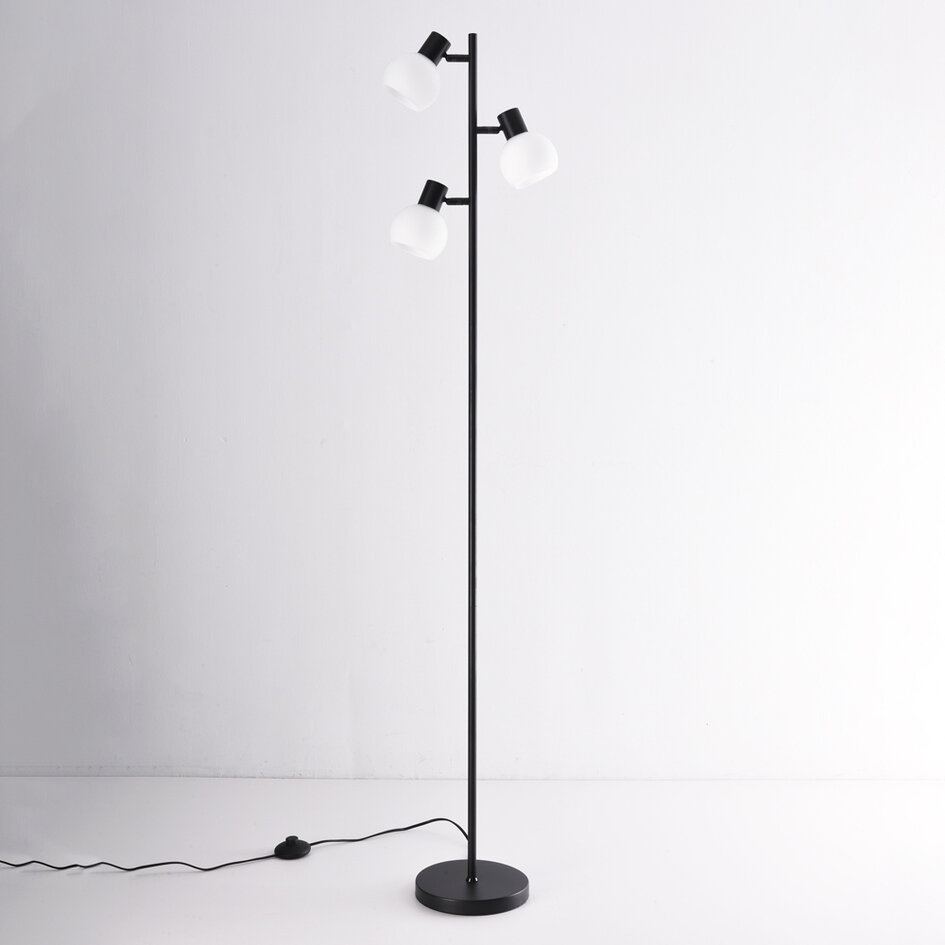 3-lichts vloerlamp Pieta in zwart met melkwit glas - draaibaar