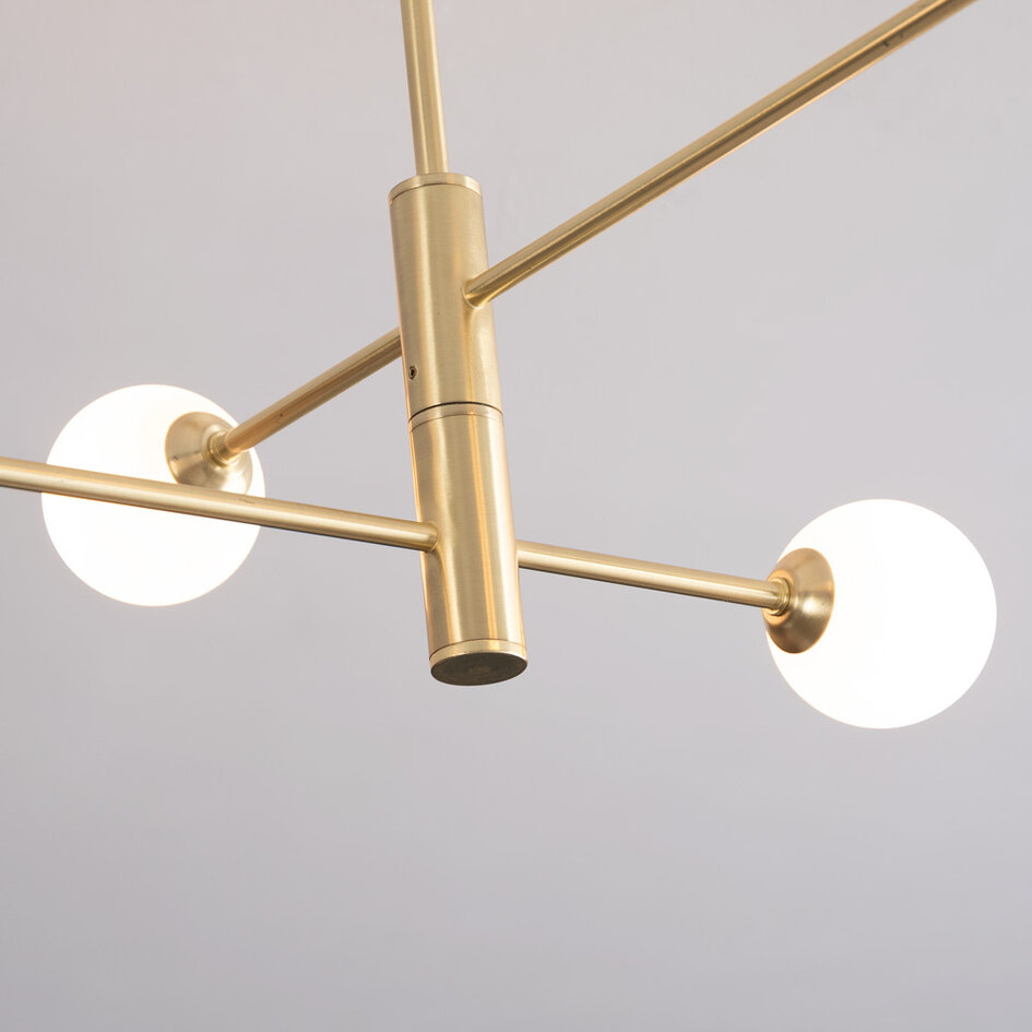 4-lichts plafondlamp Stiri - goud met melkwitte glazen bollen