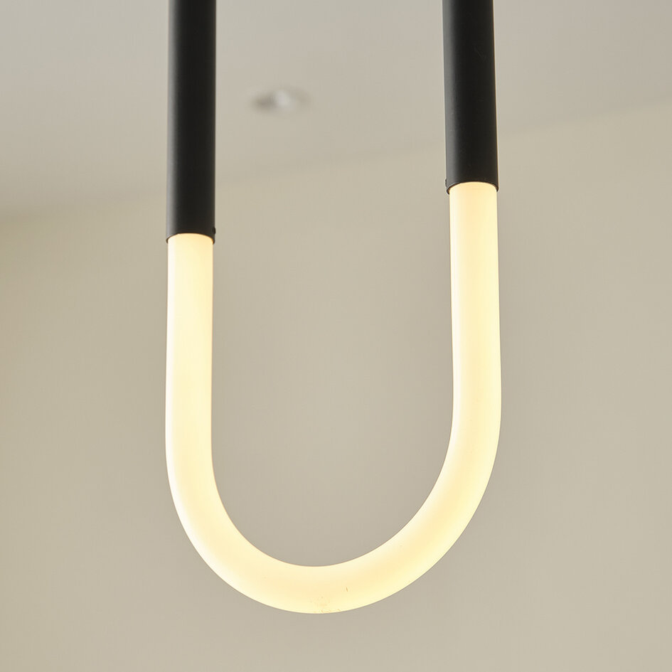 Design hanglamp Rohr - zwart met geïntegreerde LED