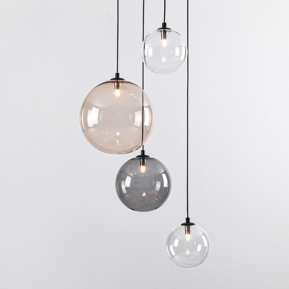 4-lichts design hanglamp Luminor met diverse glazen bollen