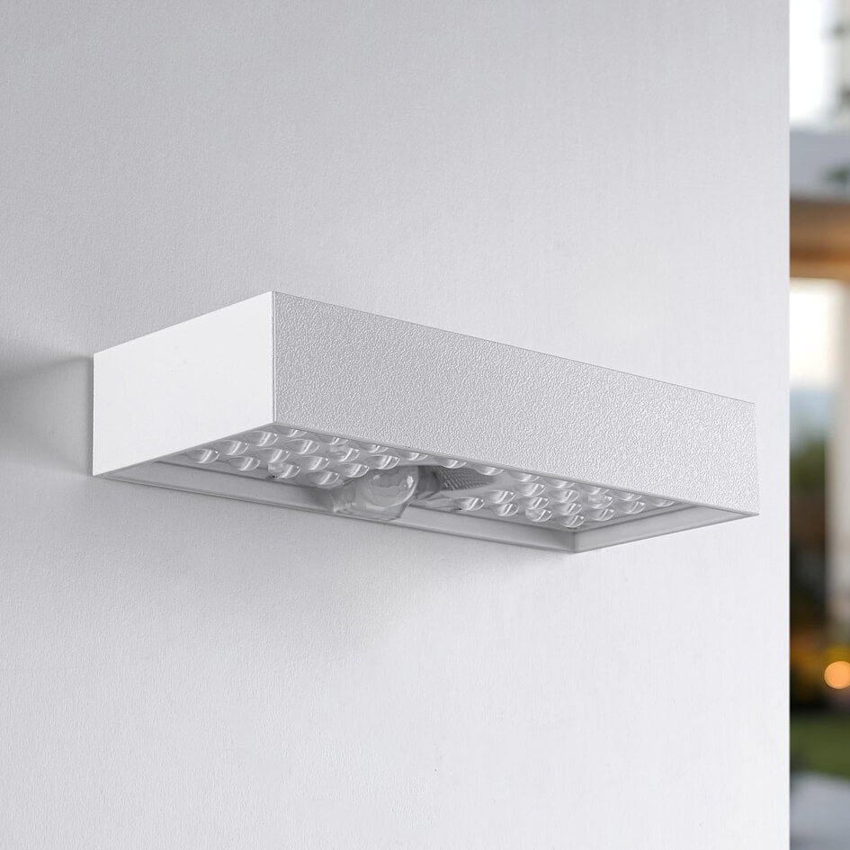 Solar buitenwandlamp Grish met sensor - wit en geïntegreerde LED