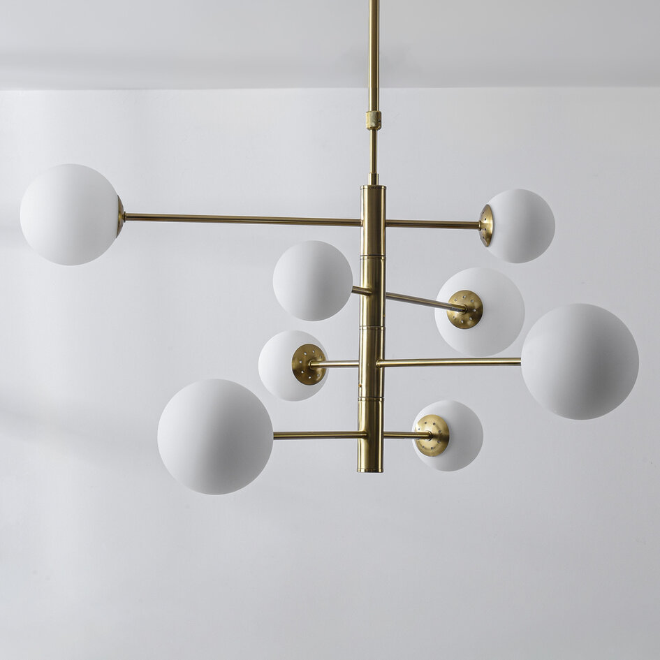 Plafondlamp Oito goud met melkwit glas, 8-lichts