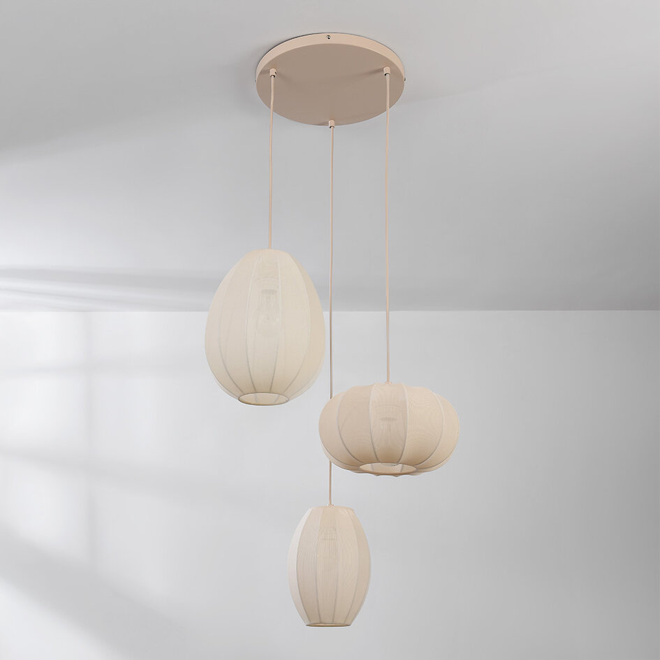 3-lichts japandi hanglamp met beige stoffen lampionnen - Fabrica