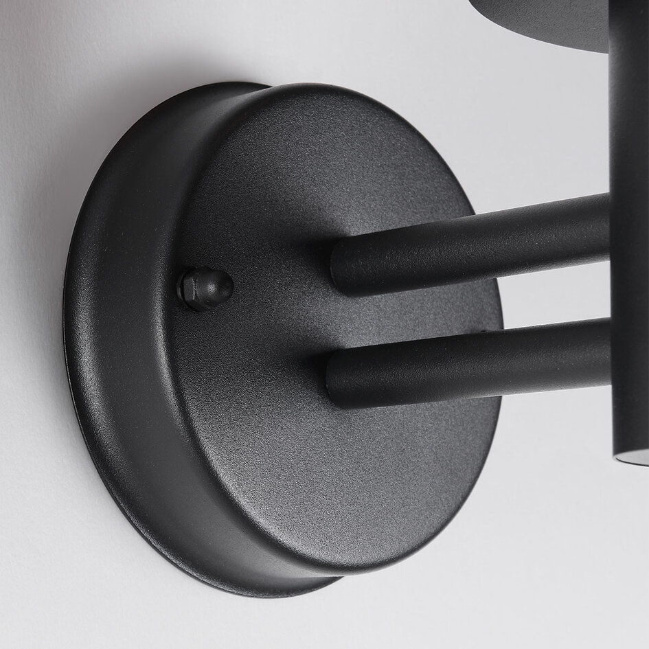 Landelijke buiten muurlamp Lore met sensor - zwart