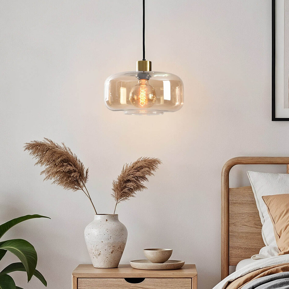 Eigentijdse hanglamp Shade met moderne twist - amber glas