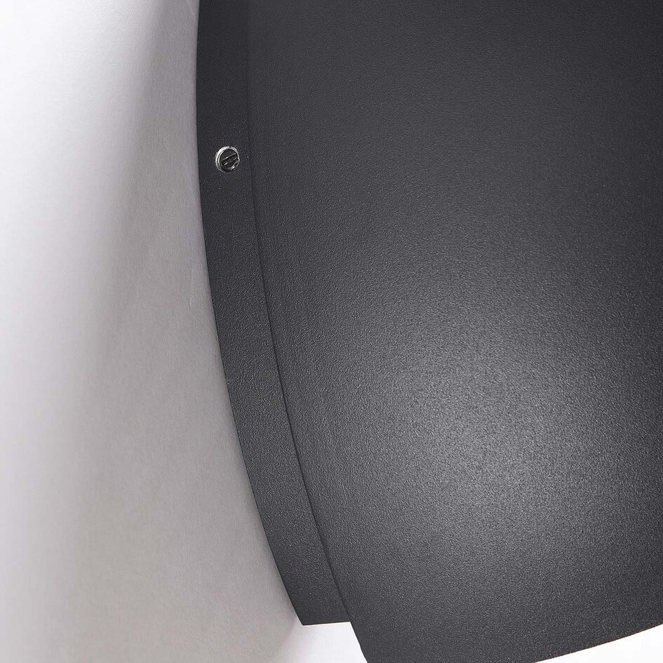 Buiten wandlamp Azzo met halfronde kap - zwart