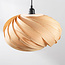 Design hanglamp Sorella met kap in lichtbruine houtlook