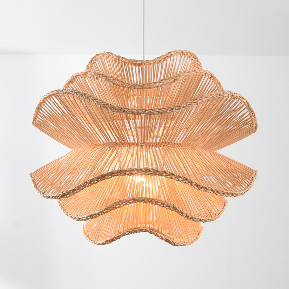 Rotan hanglamp Leru met golvende kap in naturel kleur