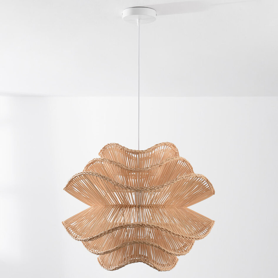 Rotan hanglamp Leru met golvende kap in naturel kleur