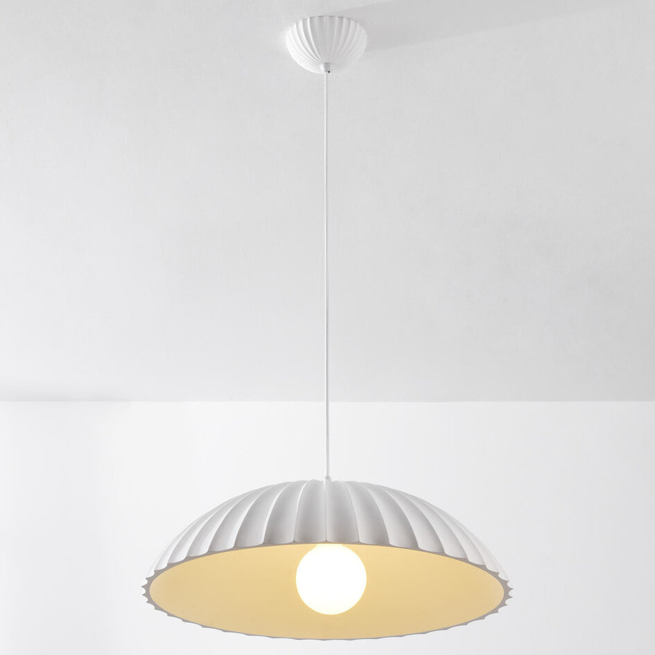Geribbelde hanglamp Olea met matte krijtlook (Gesso afwerking)