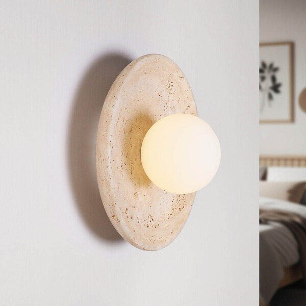 Elegante wandlamp Arto van travertin en melkwit glas