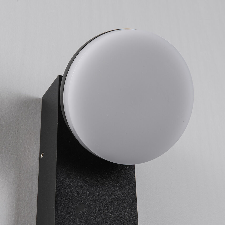 Industriële buitenwandlamp Sil - zwart met geïntegreerde LED