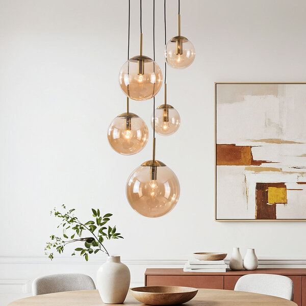 5-lichts hanglamp Marui met amber glazen bollen en gouden accenten