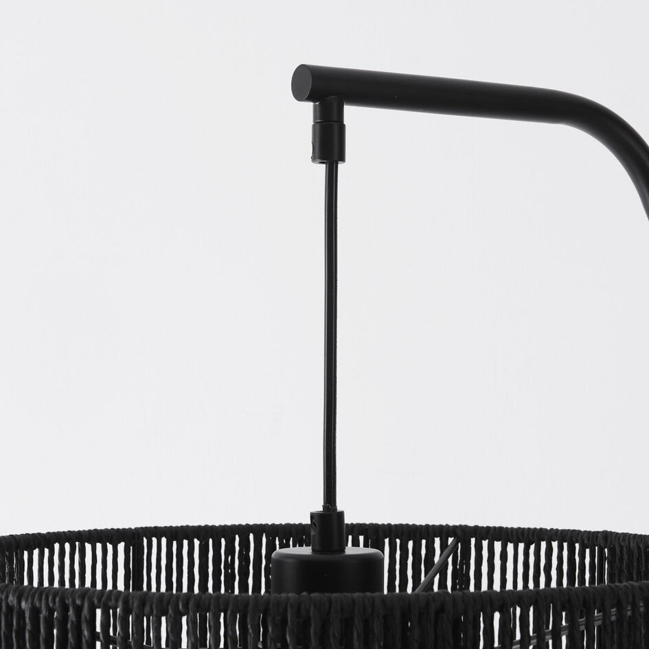 Staande booglamp Yoko zwart met kap van papiertouw, 1-lichts