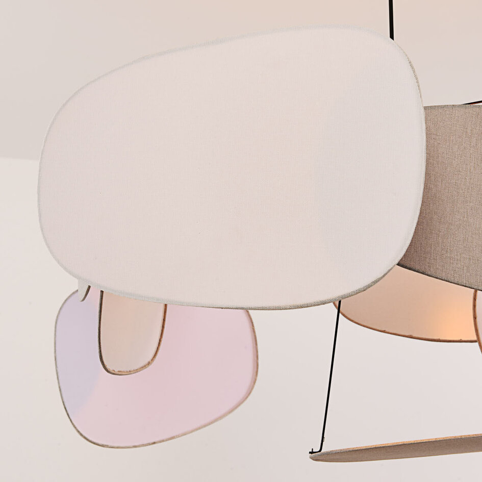 Hanglamp Zandor – naturel linnen kappen in zachte, lichte tinten