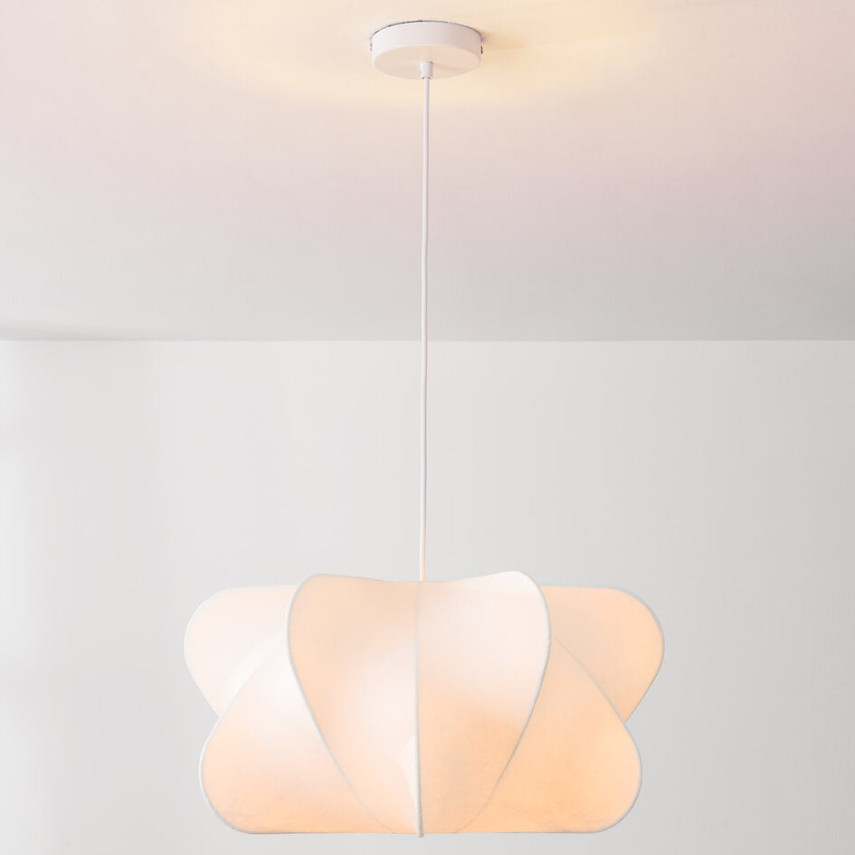 Witte minimalistische hanglamp Ame met zijden kap