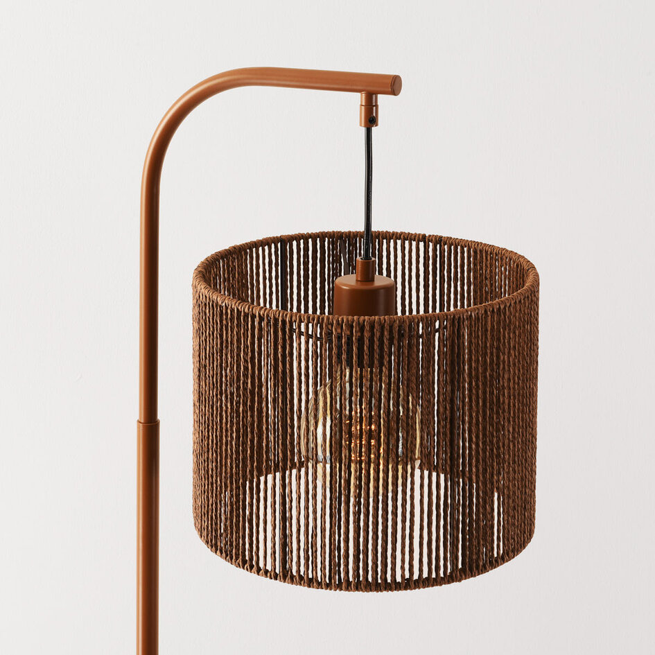 Staande booglamp Reed met warmbruin gevlochten kap – 160 cm