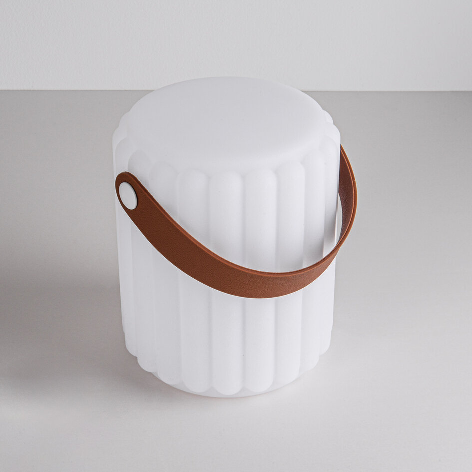 Draagbare solar tafellamp Claro met RGB- en warm wit licht