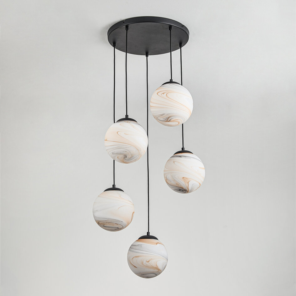 5-lichts moderne hanglamp Marbelle zwart met marmerlook glas