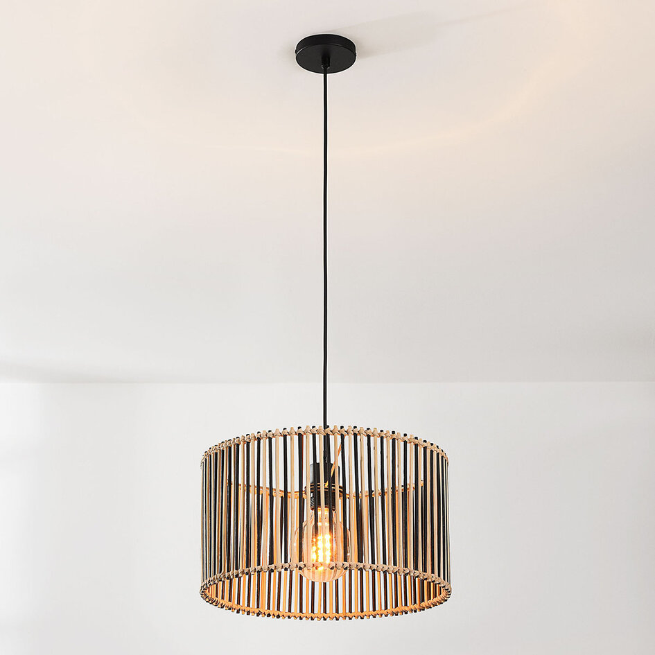 Hanglamp Lora van bamboe in zwart en naturel