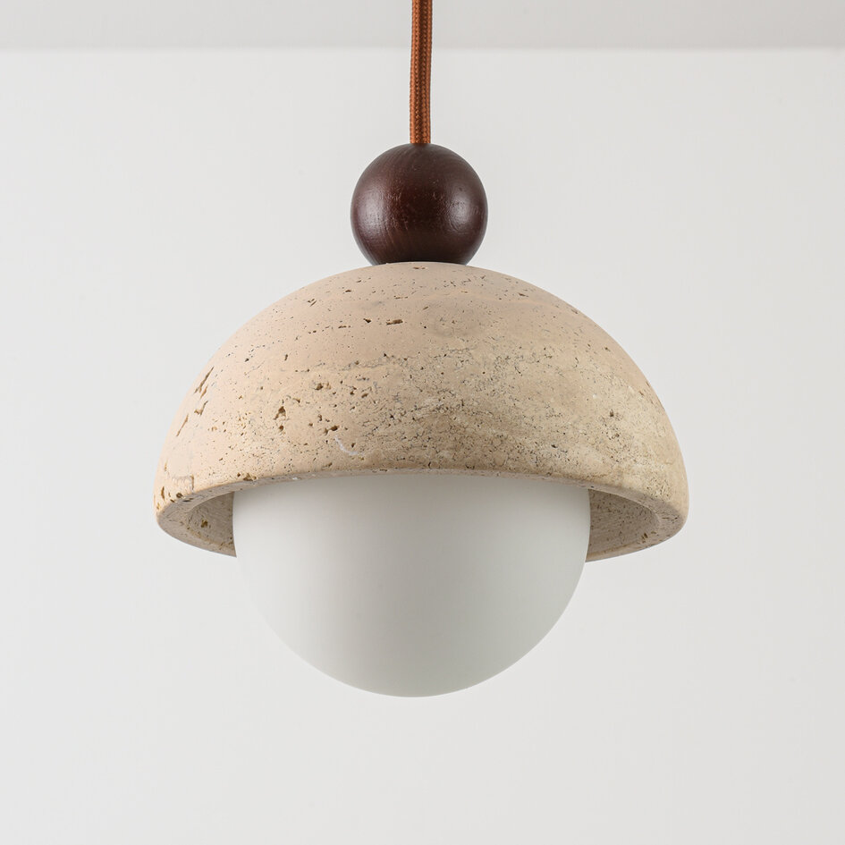 Hanglamp Vara van travertin (natuursteen), hout en melkwit glas