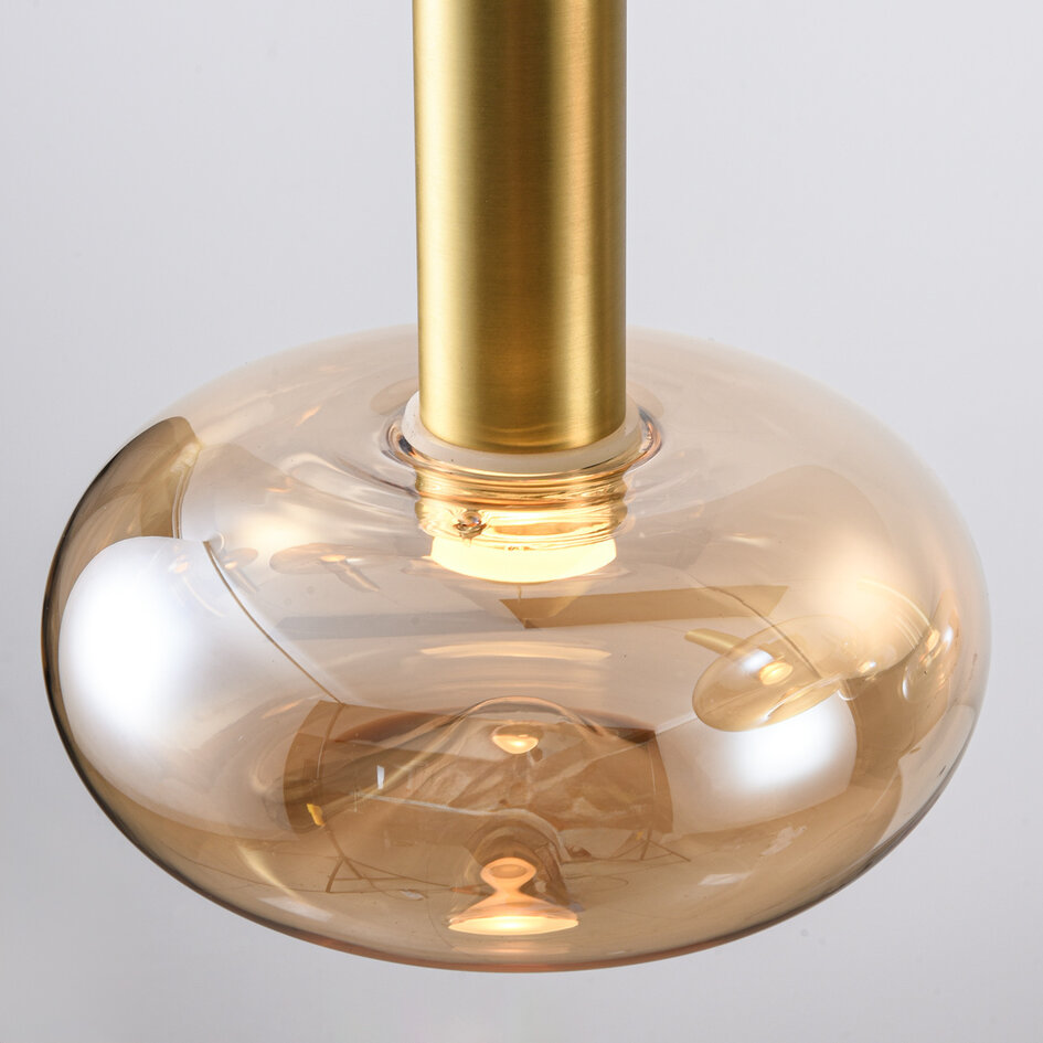 Dimbare hanglamp Valira met amber glas, gouden details en afstandsbediening, 5-lichts