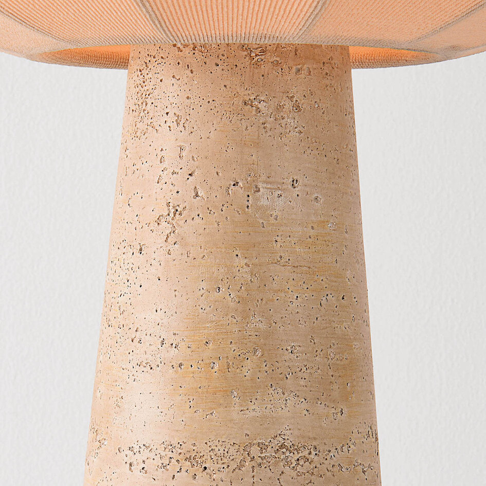 Japandi tafellamp Merox met stoffen kap en travertinlook voet