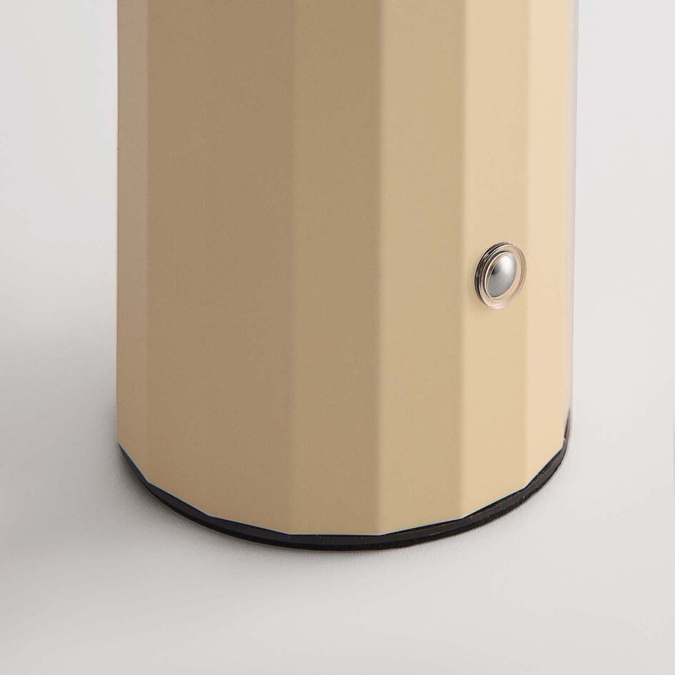 Draadloze tafellamp Noma in beige met dimbaar en instelbaar licht