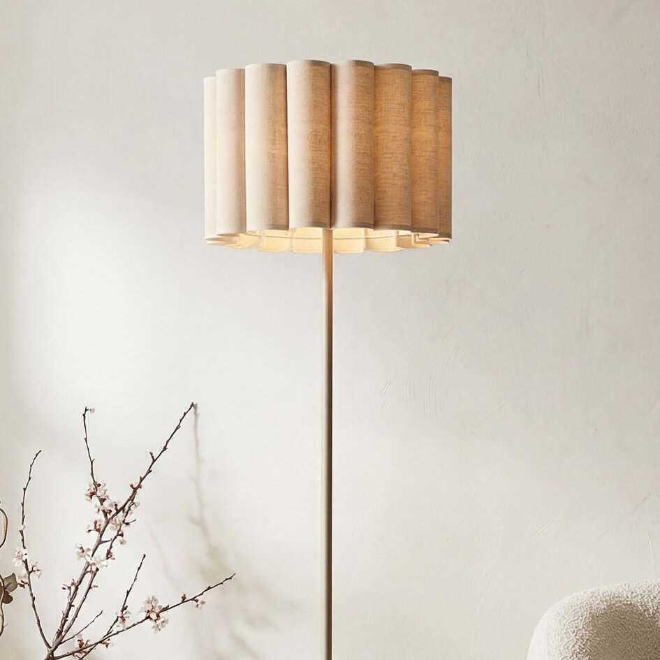 Beige vloerlamp Cely met geplooide linnen kap