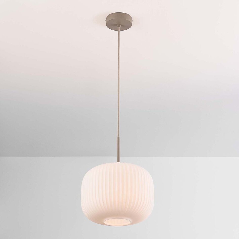 Hanglamp Isolde beige met geribbeld melkwit glas