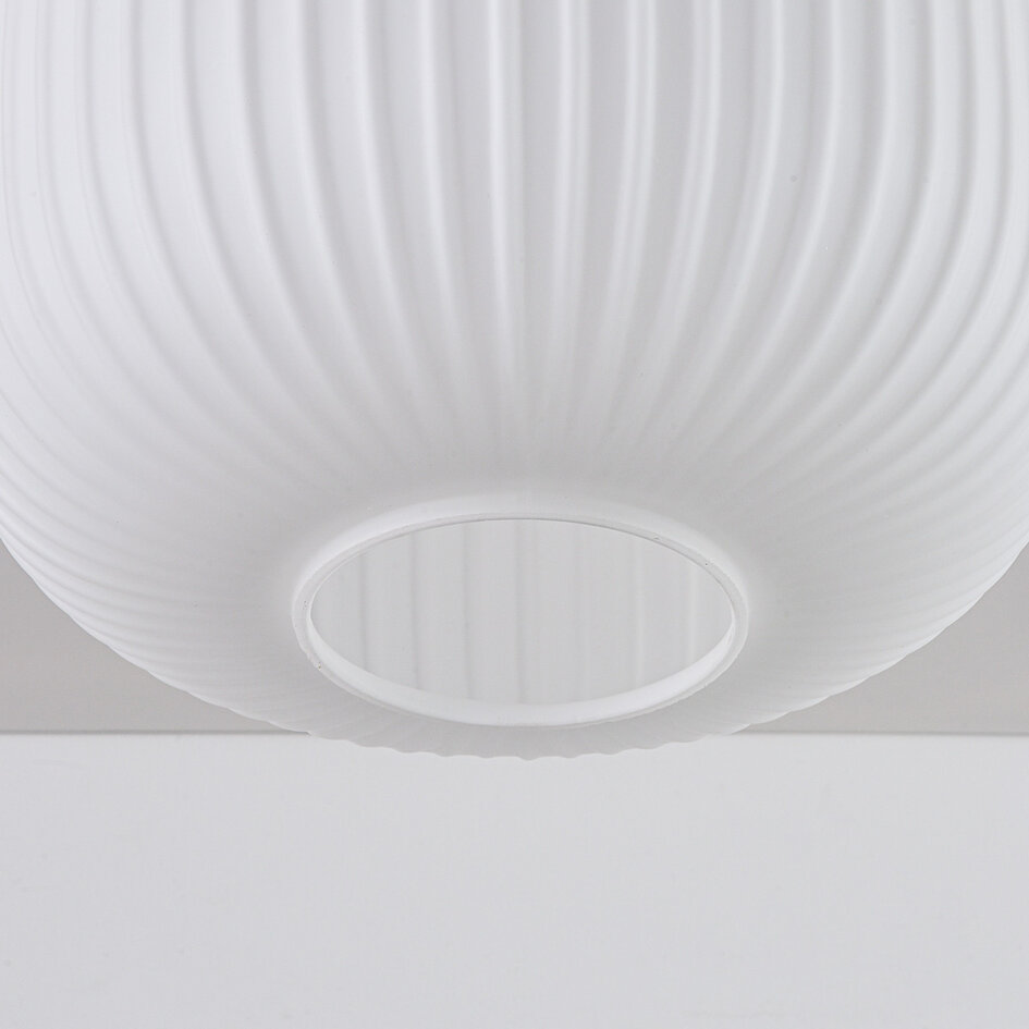 Plafondlamp Ilyana - geribbeld melkwit glas in beige