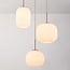 Hanglamp Serilda beige met 3 glazen kappen van geribbeld melkwit glas