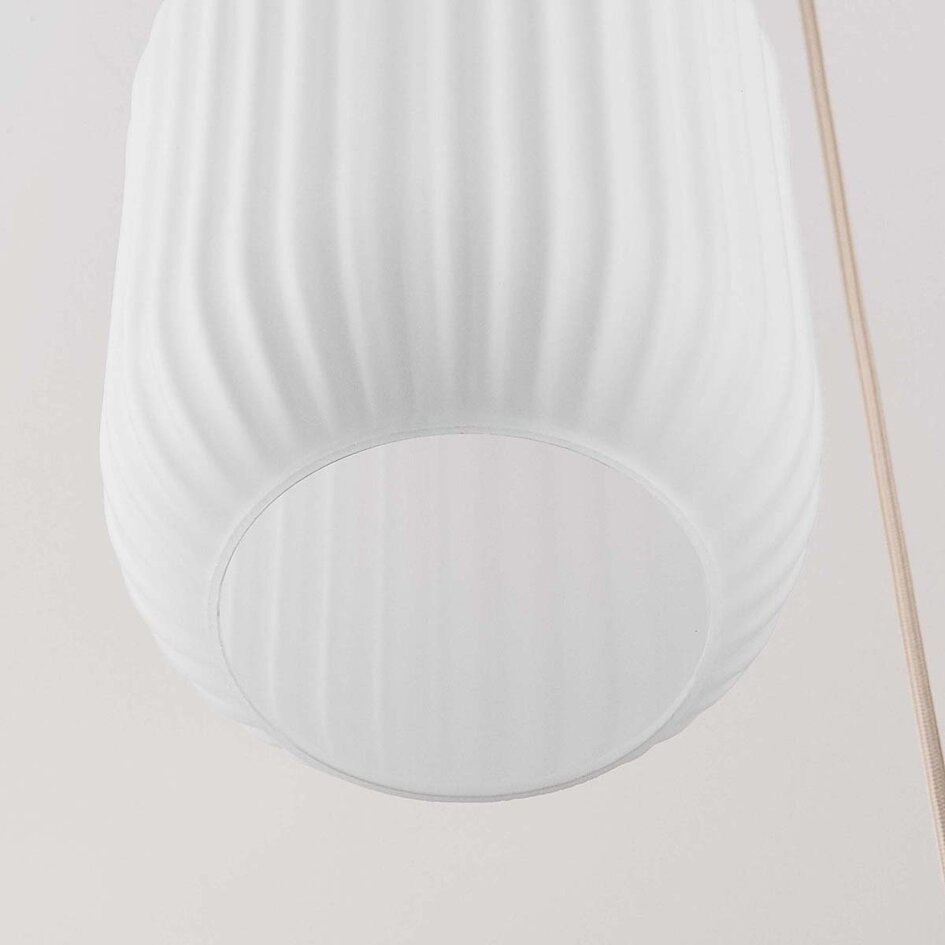 Moderne beige hanglamp Odalyn met 6 kappen van geribbeld melkwit glas