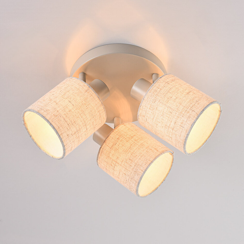 Beige plafondlamp Avan met 3 verstelbare linnen kappen