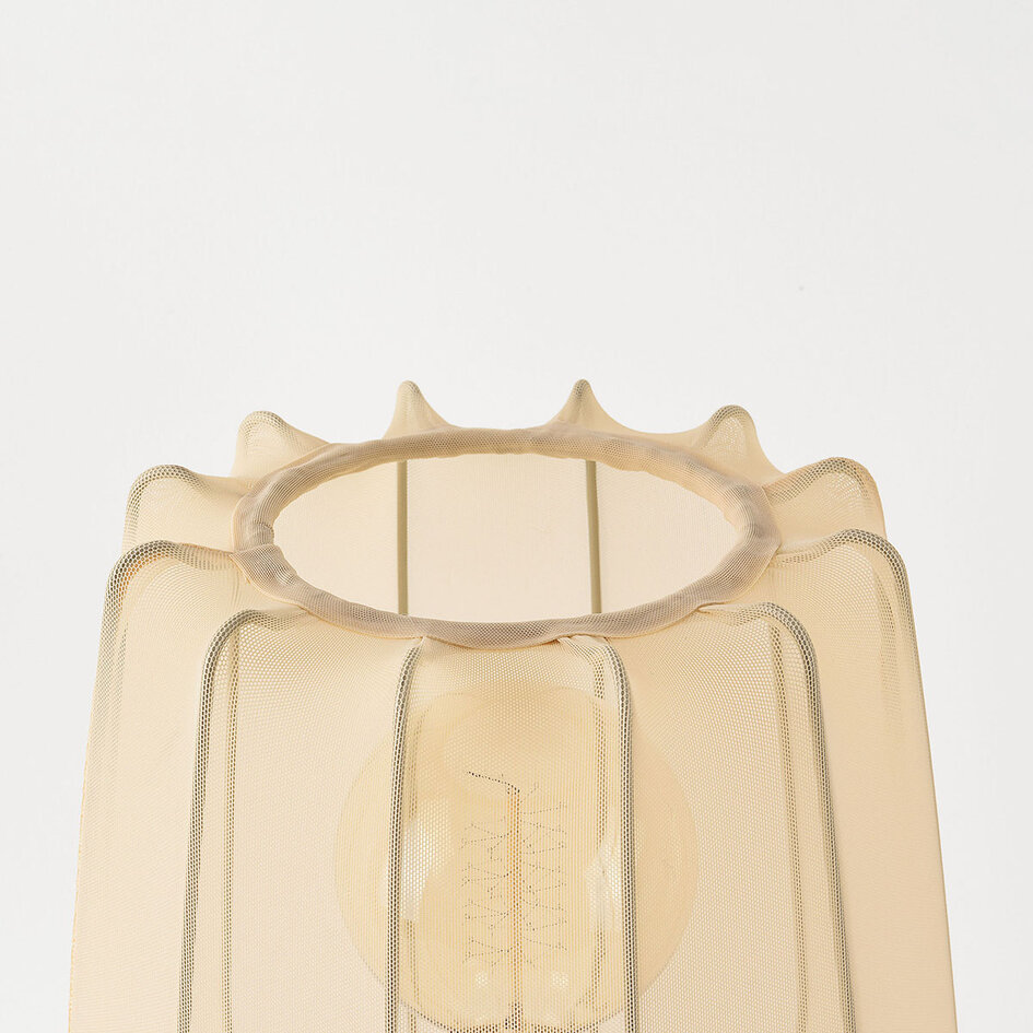 Tafellamp Solva van stof in lichtbeige