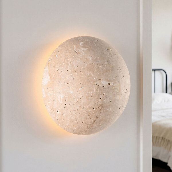 Wandlamp Tavro met instelbaar licht en travertin (natuursteen)