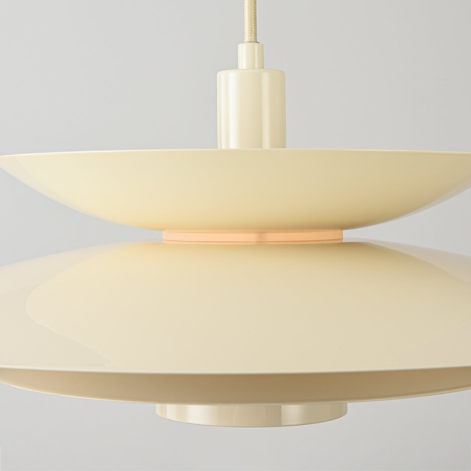 Hanglamp Alvra in glanzend beige