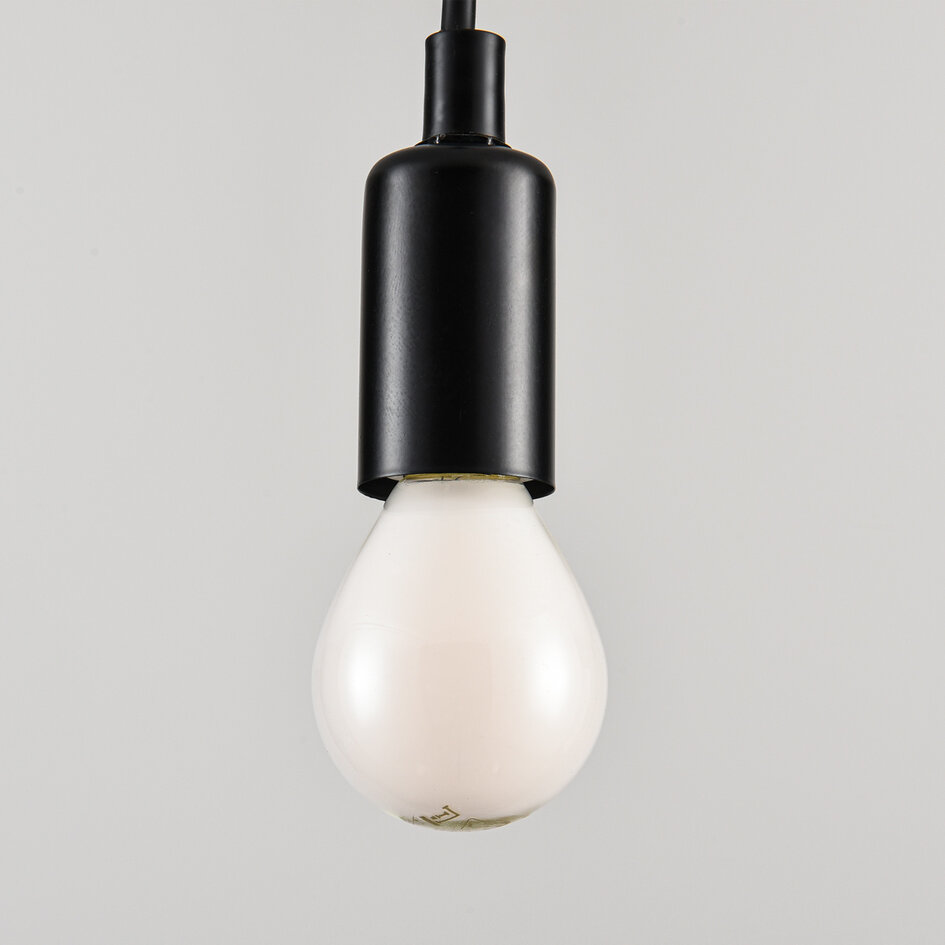 E14 dimbare LED lamp met melkwit glas 4,5W 2700K