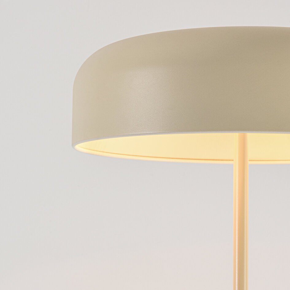 Vloerlamp Arlie met travertinlook voet - beige
