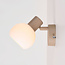 Verstelbare wandspot Pilou met melkwit glas - beige