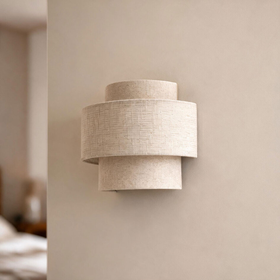 Wandlamp Tanja met gelaagde linnen kap