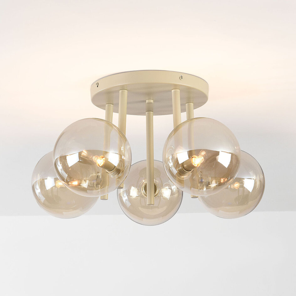 Plafondlamp Amora met 5 cognac glazen bollen - beige
