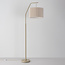 Gebogen vloerlamp Pedro met geplooide kap in beige
