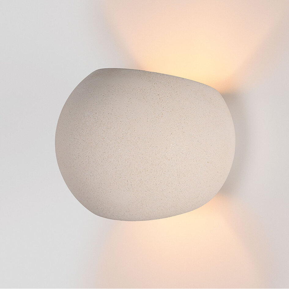 Wabi Sabi wandlamp Bolia van cement - wit