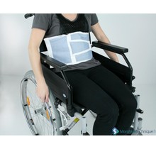 Ceinture abdominale pour fauteuil roulant