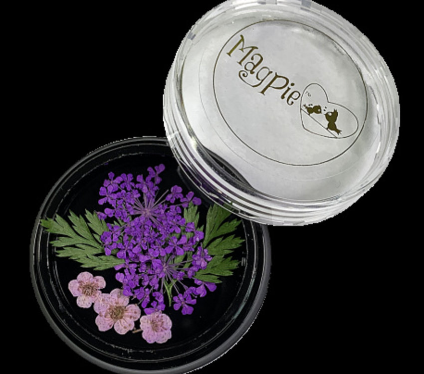 Magpie Dried Flowers Purple