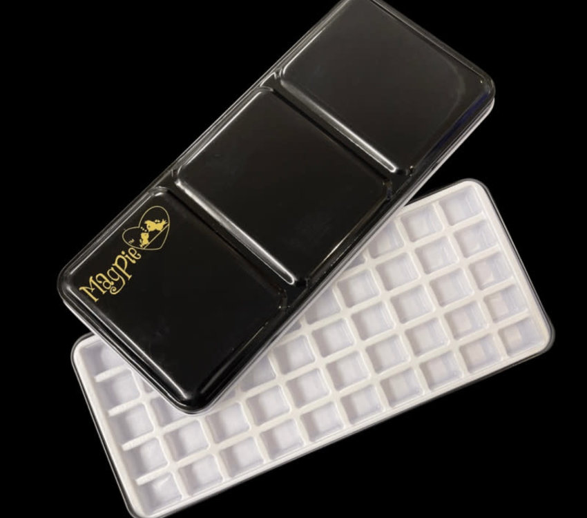 Magpie Tin Palette