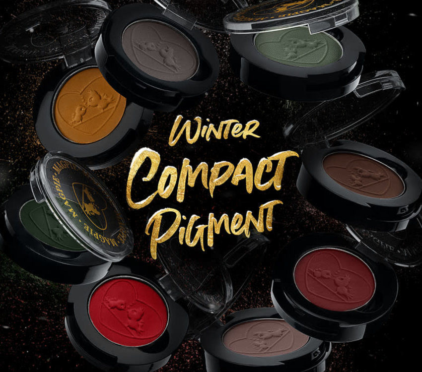 Magpie Winter Compact Pigment Collection