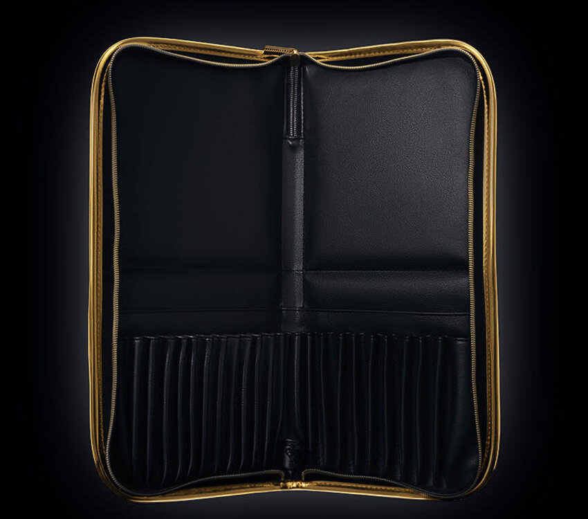 Magpie Brush Case